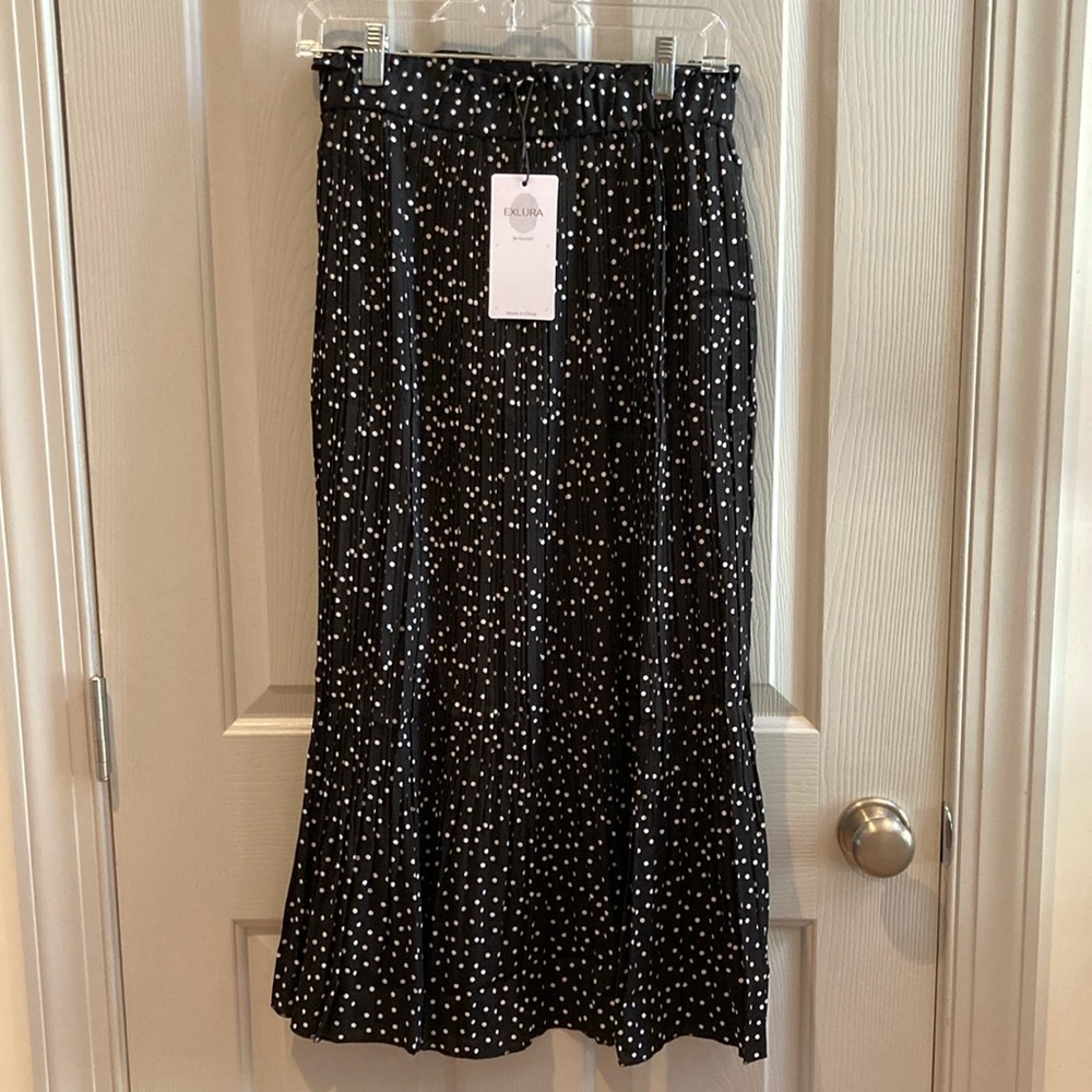 NWT Exlura Black/White Polka Dot Skirt